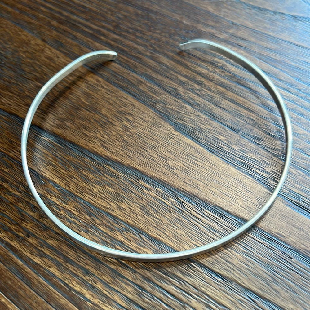 Choker necklace